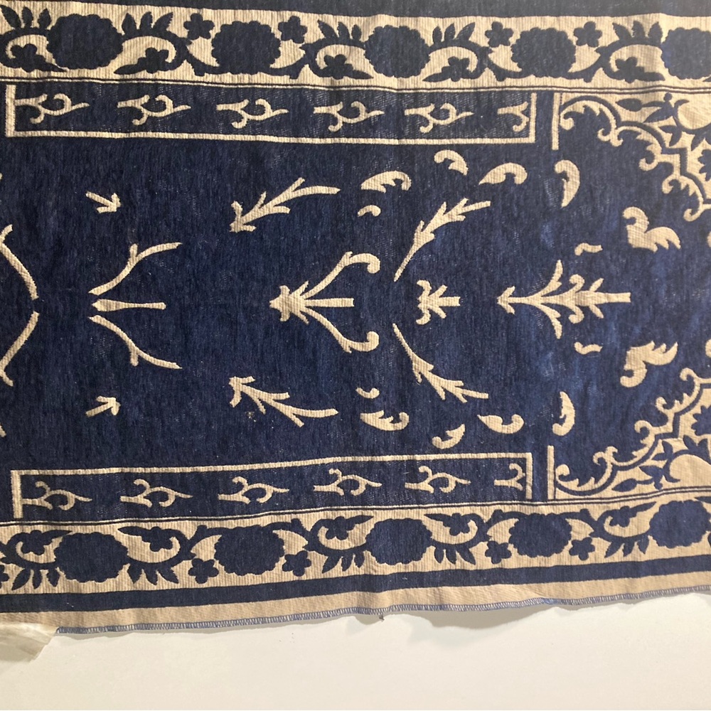 Vintage Prayer Rug - Picture 4 of 11